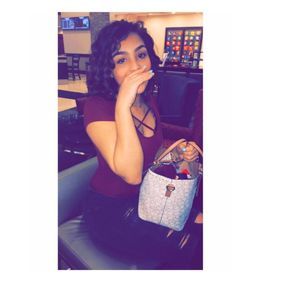 Meet your Posher, Miahh